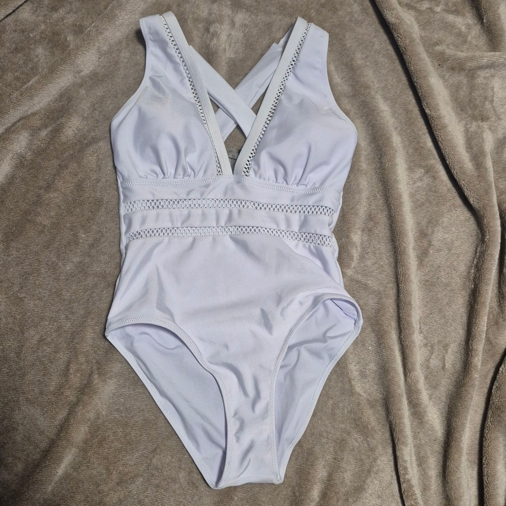 Tempt Me Womens White One Piece Swimsuit Crochet Lace V-Neck Cross Back Size M